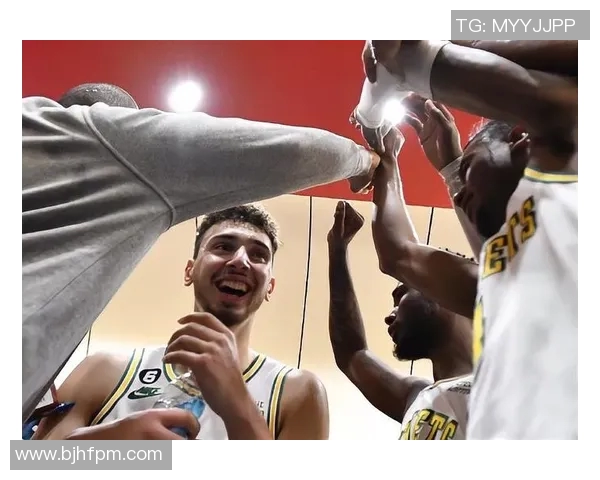 足球明星与篮球巨星的对决谁才是运动场上的最佳全能王